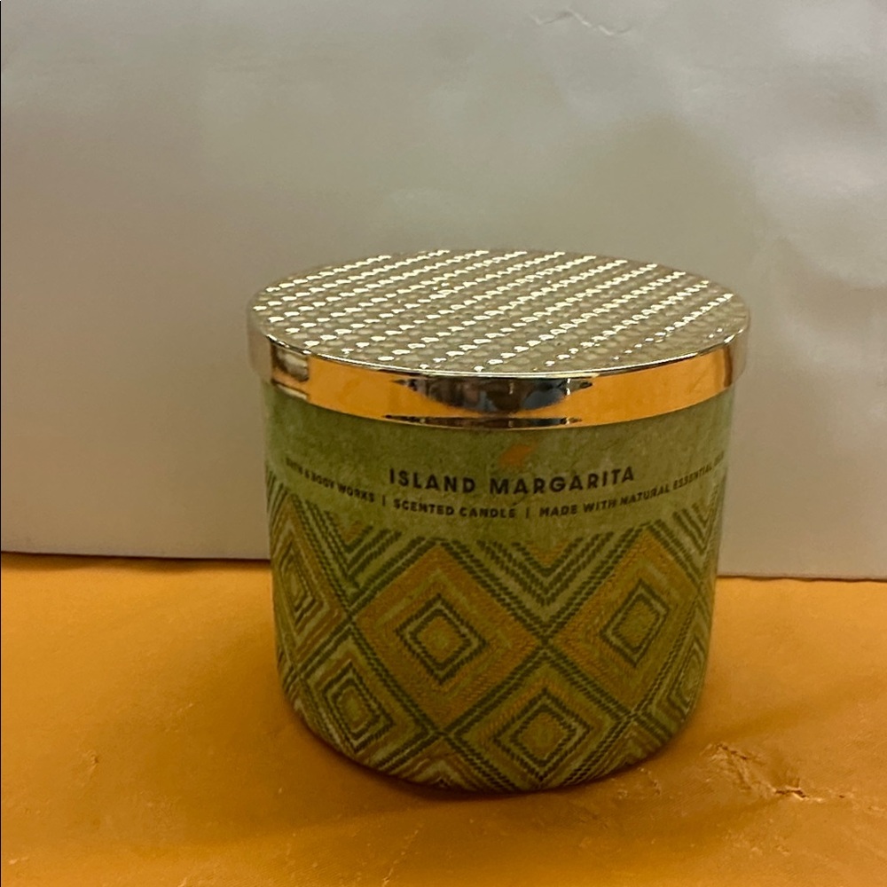 Island Margarita 3 Wick Candle